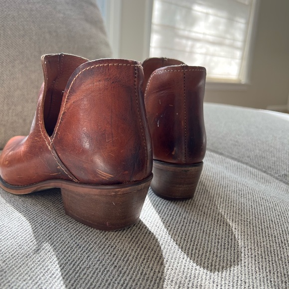 Steve Madden Austin Booties - Picture 3 of 5